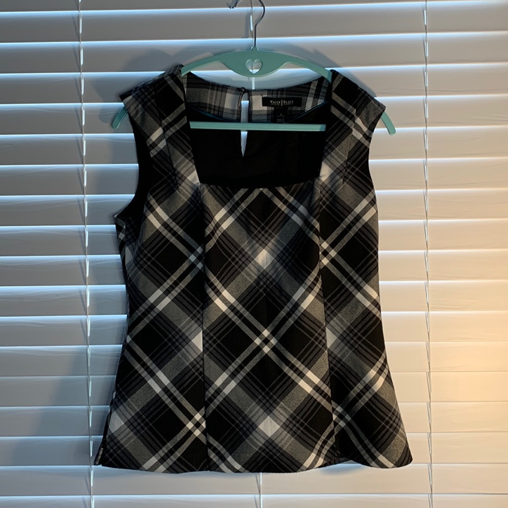 White House Black Market Sleeveless Plaid Black & White Blouse Size 4